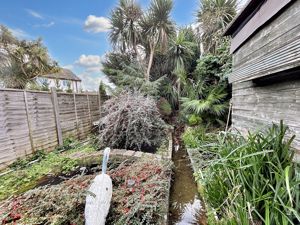 Photo 17- click for photo gallery